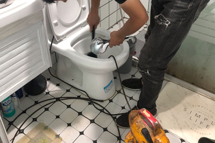 饶河疏通下水道